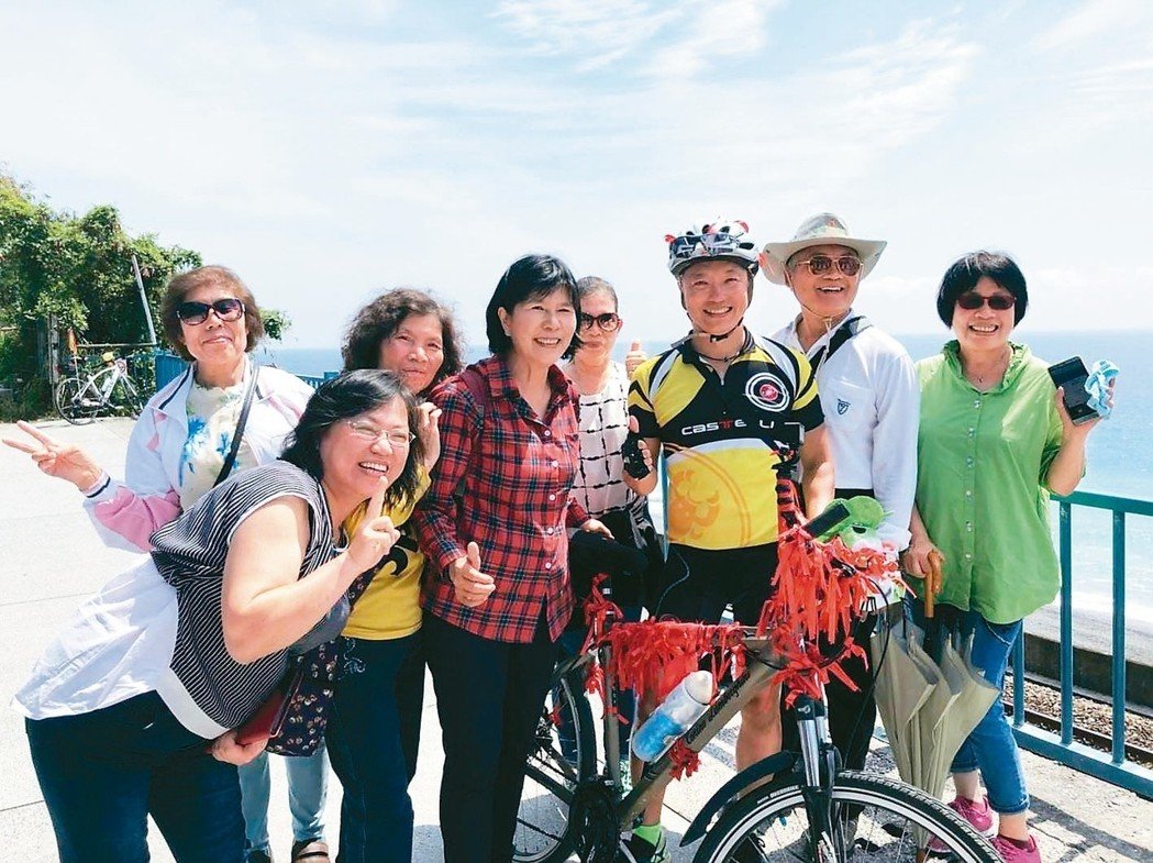 【新聞剪報】單車環島1200公里 愛滋者光哥辦到了